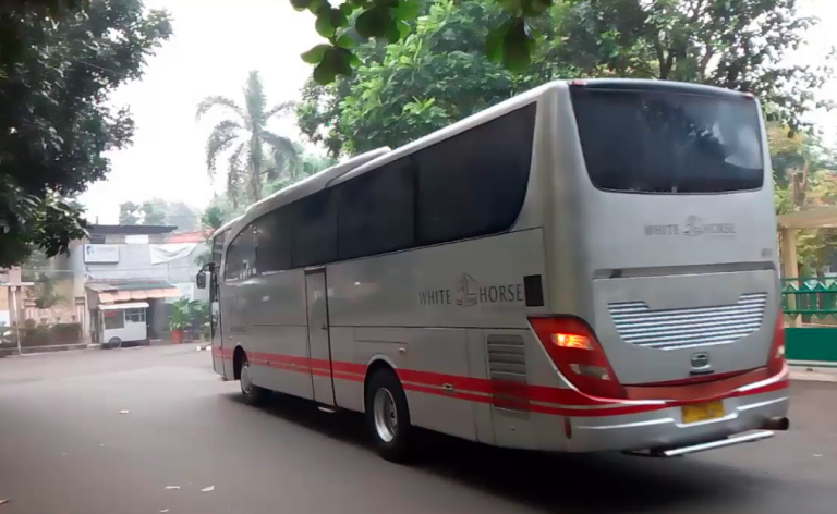 Rekomendasi Tempat Rental Bus Wisata Jakarta Harga Affordable